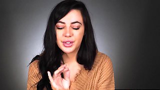 Hottie big bootie mom loves masturbation