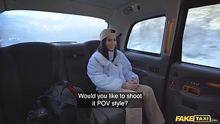 Faux cab sexy film college girl makes her very own sextape with a taxi driver