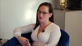 Nina, 35, business manager in Aix-en-Provence (13)! - Jacquie et Michel TV