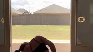 Stretch with Simone Steele