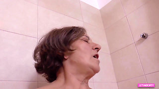 WTF, my granny is doing porn?!