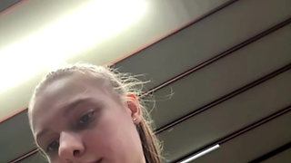 He fucking my anal while im squirting at the gym