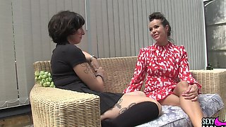 Lesbian Amica Bentley and Kiki Helix in hot stockings sex