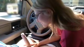 Milf blowjob in a car