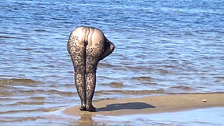 Black Style-walk on the Beach