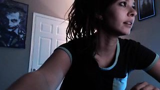 Cute amateur webcam teen girl toying pussy on webcam
