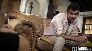 BIG BEAUTIFUL WOMAN mature investigator fucks hung suspect