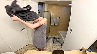 Amateur Blonde Teen Plays Solo with Toy Webcam Porn