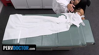 Nasty mexican Apryl Rein makes a deal with her therapist for faux virginity certificate - perv doctor