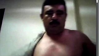 Bigote Maduro: Oso Amateur