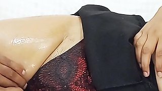 Indian Lady Boss Having Nude Erotic Massage Then Servant Has Fucked Boss Madam Full Hindi Audio