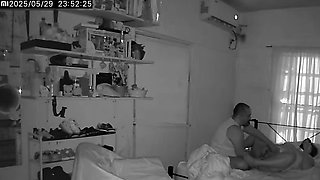 Real cam amateur couple having homemade sex in the room