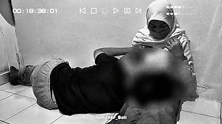 Damn! Caught on Video Malay High College Student Gets Handjob in Classroom