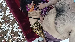 Desi Pakistani Beautiful Housewife Moaning When Penetrated By Lucky Old Man