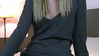 Cute18 Years Old Vicky Does a Porn Casting