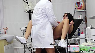 Kinky gynecologists Nick Moreno fucks sexy patient during examination