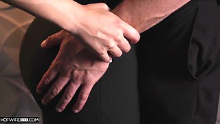 Hot busty MILF Ella Reese got sweet cum in mouth by her husband