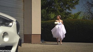 Jayla De Angelis First Time For Runaway Bride - erotic hardcore with beautiful blonde