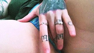 Amateur Close Up Squirting Masturbation