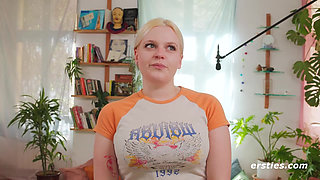 Ersties - Lesbian Foursome Opens All Senses And Pussies