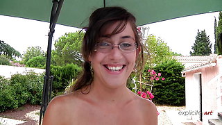 Porn casting of a French teen by the pool, blowjob, sex, fist-fucking. Complete version