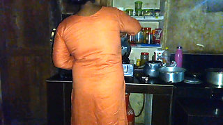 Unsatisfied Aunty Called Me Her Home When She Was Cooking in the Kichen I Fucked Her Ass Hard