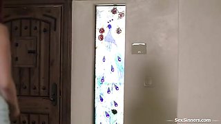 Vicki Chase, Big T And Jayden Cole - Fill Me Up With This Squirting Strapon