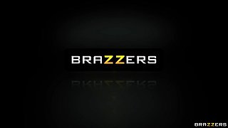 Yellow Vs Blue, Me Vs You With Aila Donovan , Whitney Wright, Ricky Johnson - Brazzers