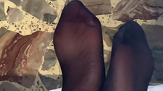 Cumming Soles of Feet to Secretary POV