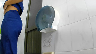 Compilation of Girls Pissing in Bathrooms