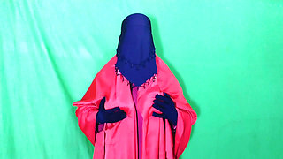 Beautiful stepmother spends the night with her stepson and has sex with him