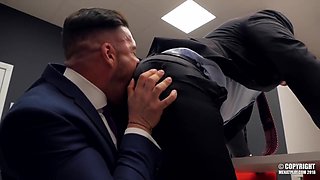 Extra-Curricular - MENatPLAY
