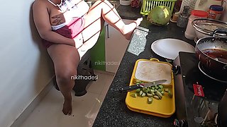 Indian Maid Pussy Fucking With Brinjal