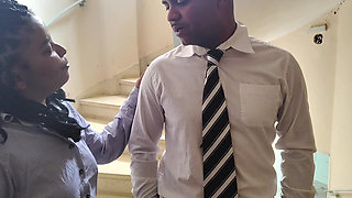 Brazilian Mulata Seduces Security Guard and Takes off Condom