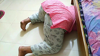 Saudi Hot Maid Gets Stuck Under Bed Then Landlord Give Her Anal Fuck & Help to Out Under Bed - Huge Cum Inside Booty