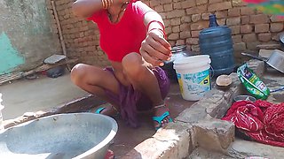 Desi bhabhi Akpk enjoys a refreshing bath and cleans up