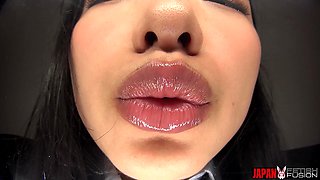 POV Video: Virtual Tongue Kissing with Suzu Shiratori!