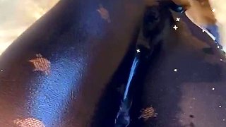 Amateur Foot Fetish Girlfriend Sucks and gives a Footjob
