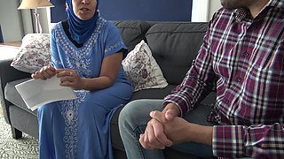 Muslim Woman Gives Rimjob During Job Interview