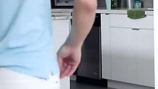 Team skeet labs - Busty babe with perfect ass pays Landlord with her juicy twat - Full movie