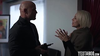 Derrick Pierce And Helena Locke In Stepmom Photographer Fucks Monster Chopper Client