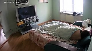 Amateur Webcam Teen Flashes Masturbates