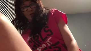 Sneaking into big sisters room late at night: Blowjob, Amateur  Pov Porn