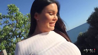 Jordi El Nino Polla Picks up bsuty bruntte and fucks her face and pussy outdoor