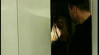 Woman finds out her husband fucking a brunette