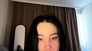 Webcam fun mature brunette with toys cum on cam