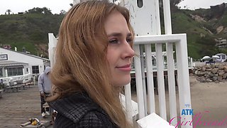Kinky chick Fiona Peaches smokes in the car and shows her pussy