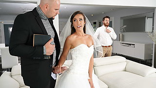 Whorish bride Kelsi Monroe gets her shaved pussy plowed