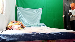 My Old Stepmother Invites Me to Have Live Sex for Xhamster Subscribers to Watch!!