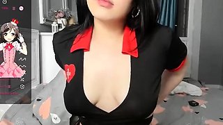 Amateur Webcam Cute Teen Plays Solo with Big